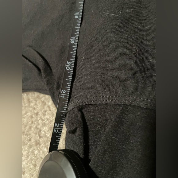 Calvin Klein Women’s Performance Crop Top - Picture 4 of 6